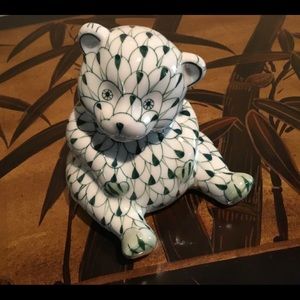 Green and white fishnet teddy bear hand painted Sadek or Herend